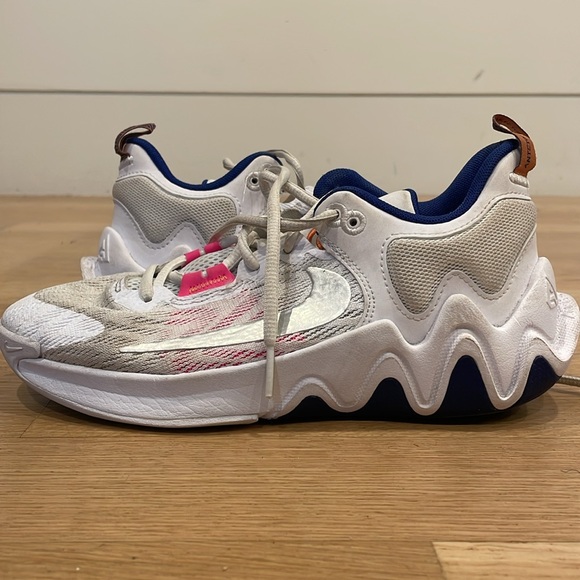 NIKE basketball sneakers - Picture 3 of 3